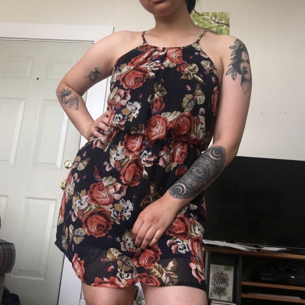 Dark floral thigh-length dress